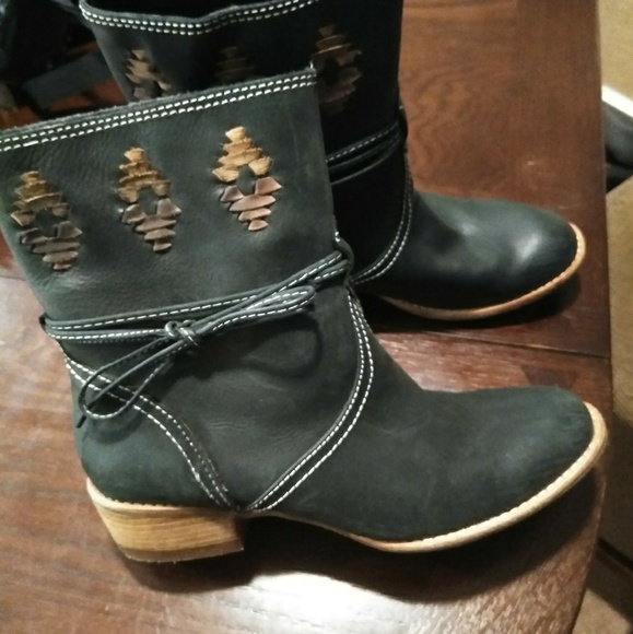 Kensie Leather Boots - Picture 3 of 8
